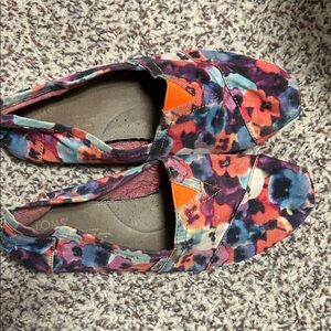 Toms Multicolor Floral Women's Flats